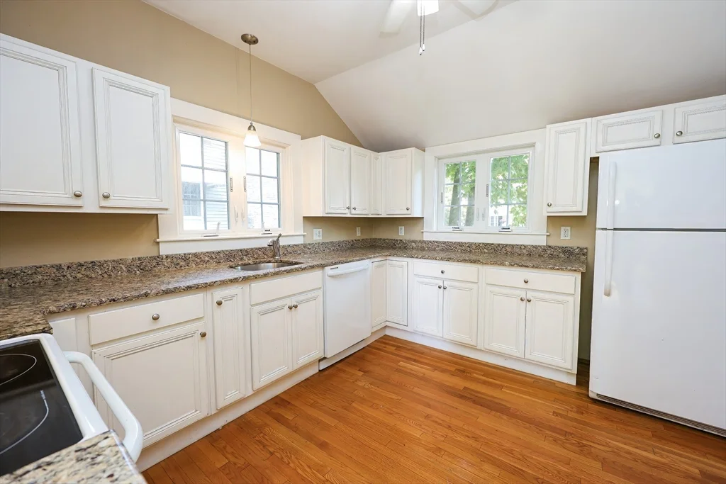 50 Front St, Braintree