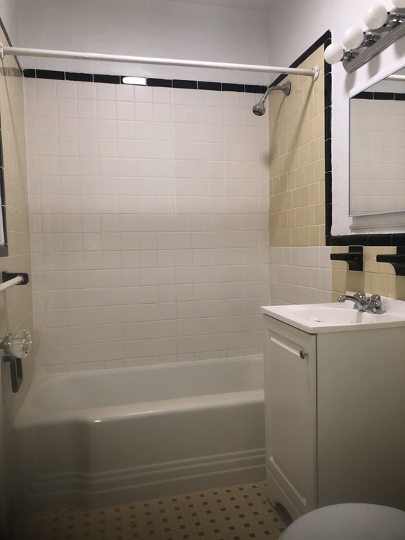 24 Concord Ave, Harvard Square