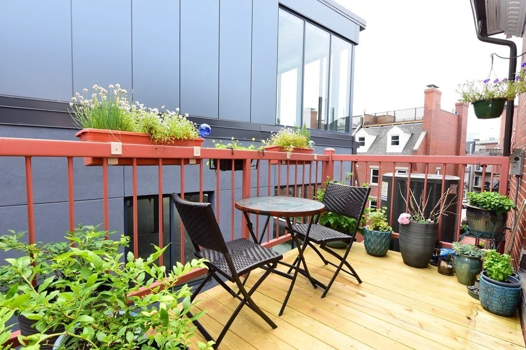 21 Main, Charlestown