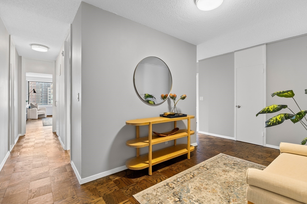 85 E India Row, Waterfront