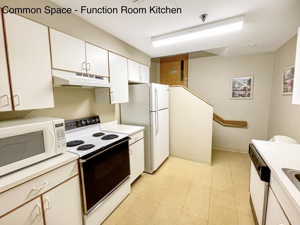 100 Rosemary Way, Needham Heights