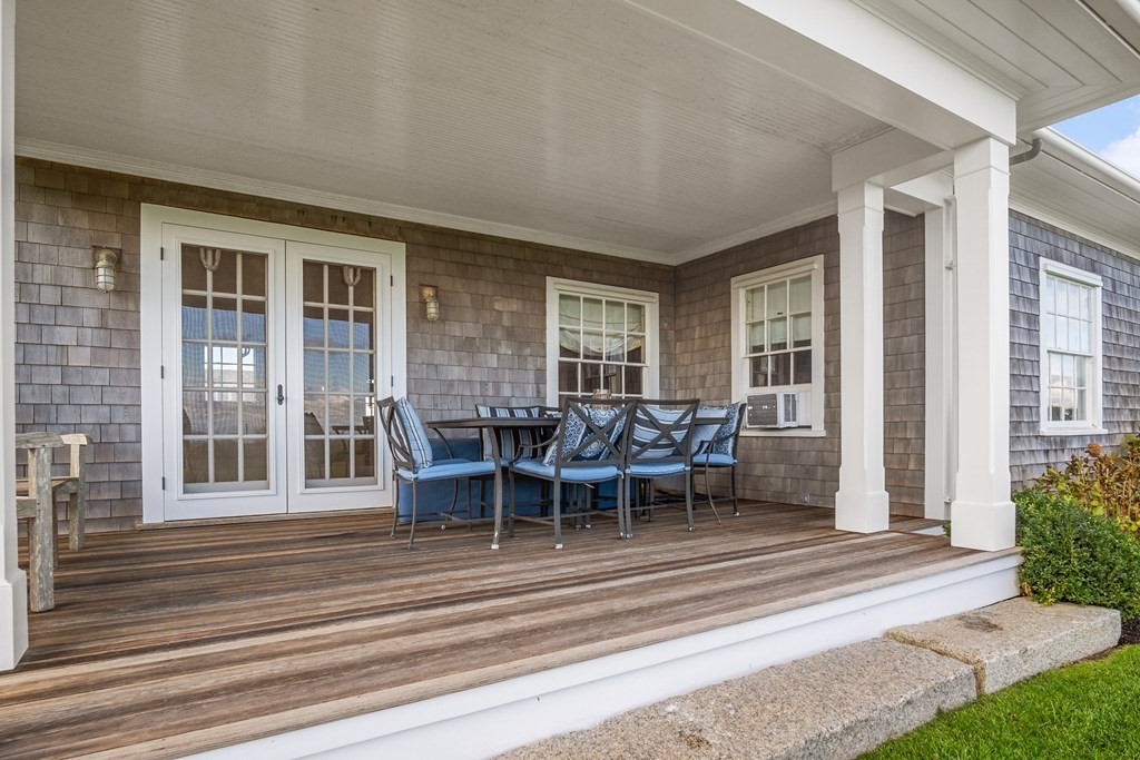 75 Baxter Rd, Nantucket