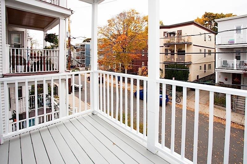 41 Belknap St, West Somerville