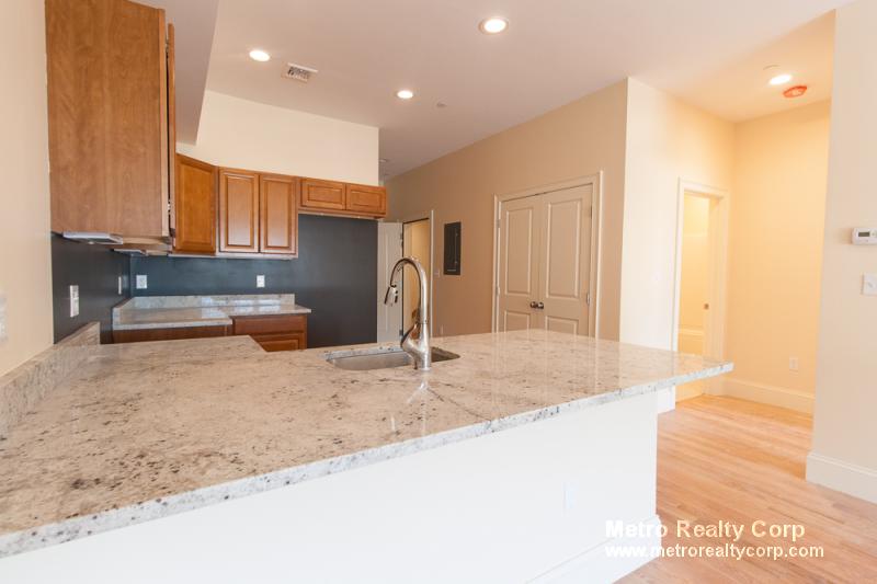 5165 Washington St, West Roxbury