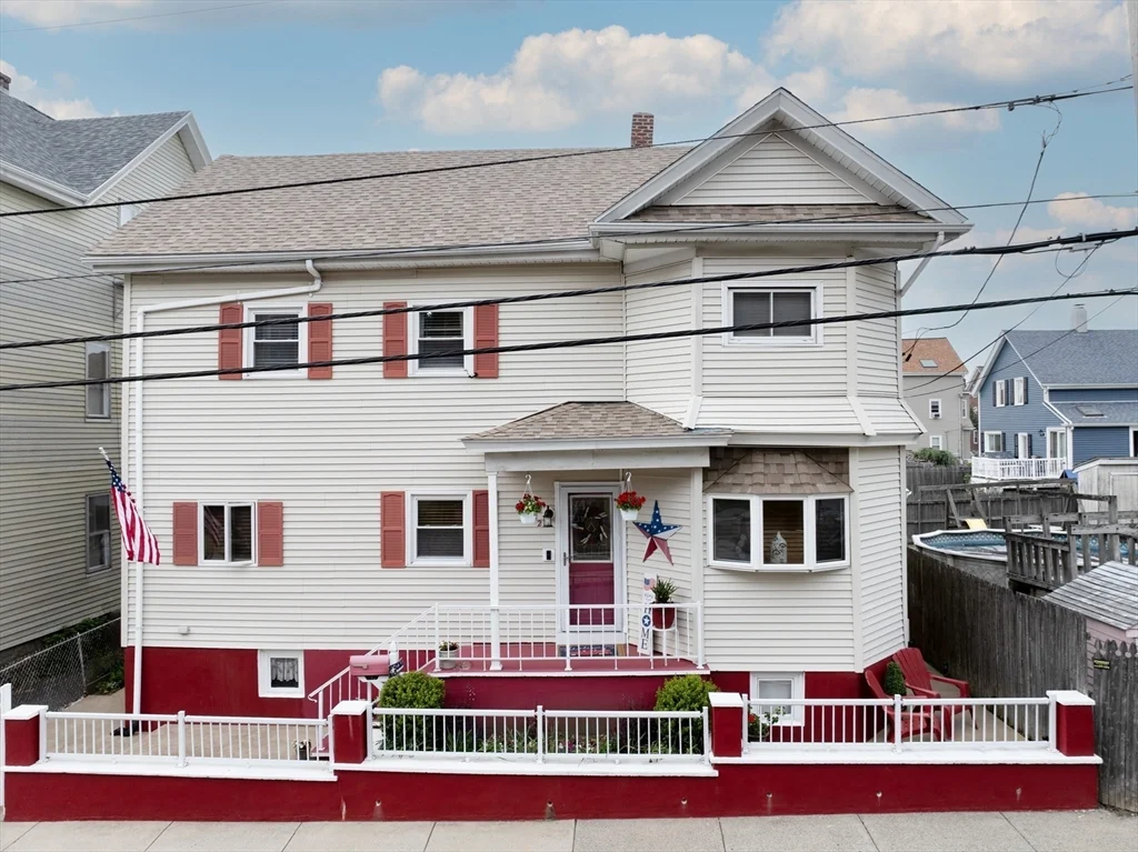 522 Slade T, Fall River