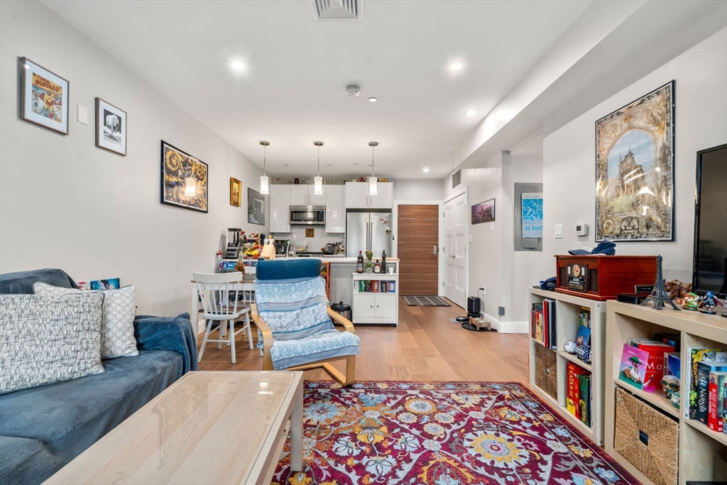 425 Lagrange St, West Roxbury