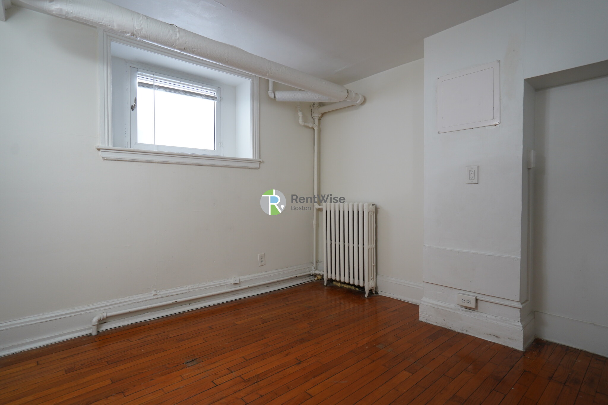 86 Charles St, Beacon Hill