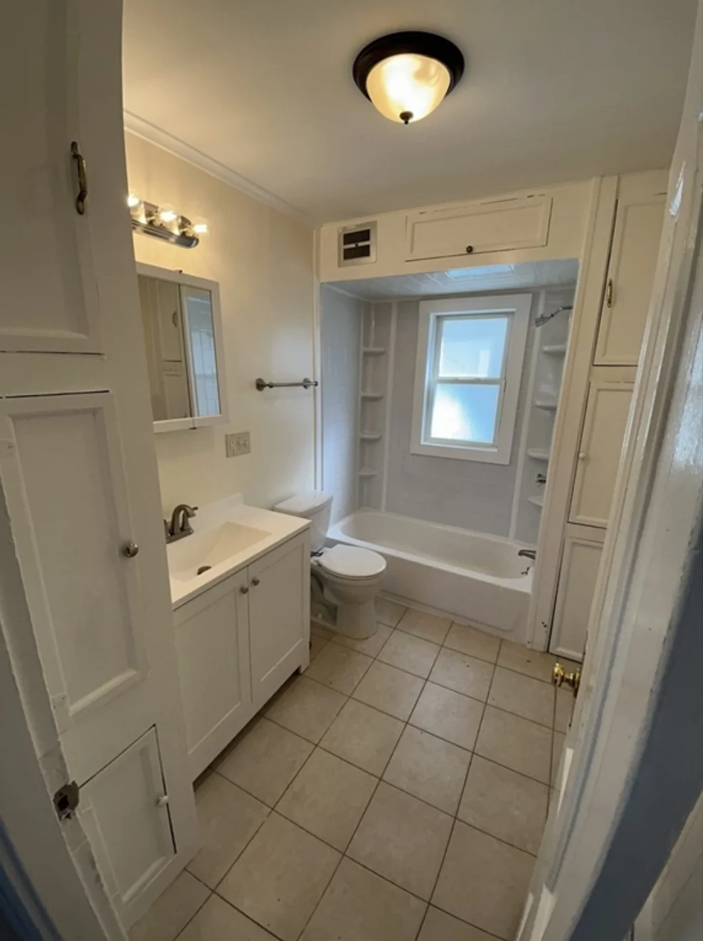 15 Estabrook Ave, Marlborough