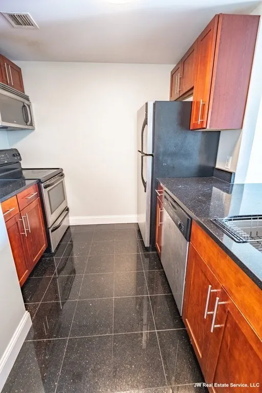 10 Museum Way, East Cambridge