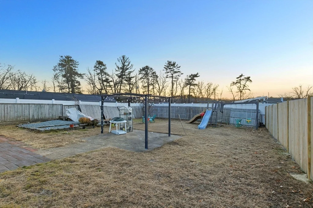 14 Mount Pleasant Ave, Dracut