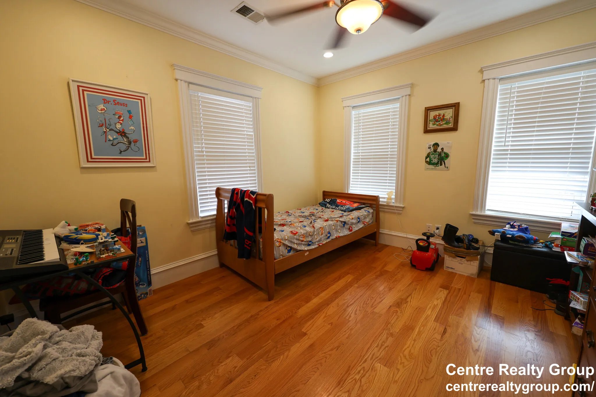 127 Nonantum St, Oak Square