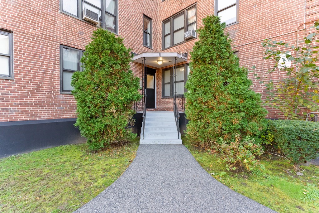 11 Victory Rd, Dorchester