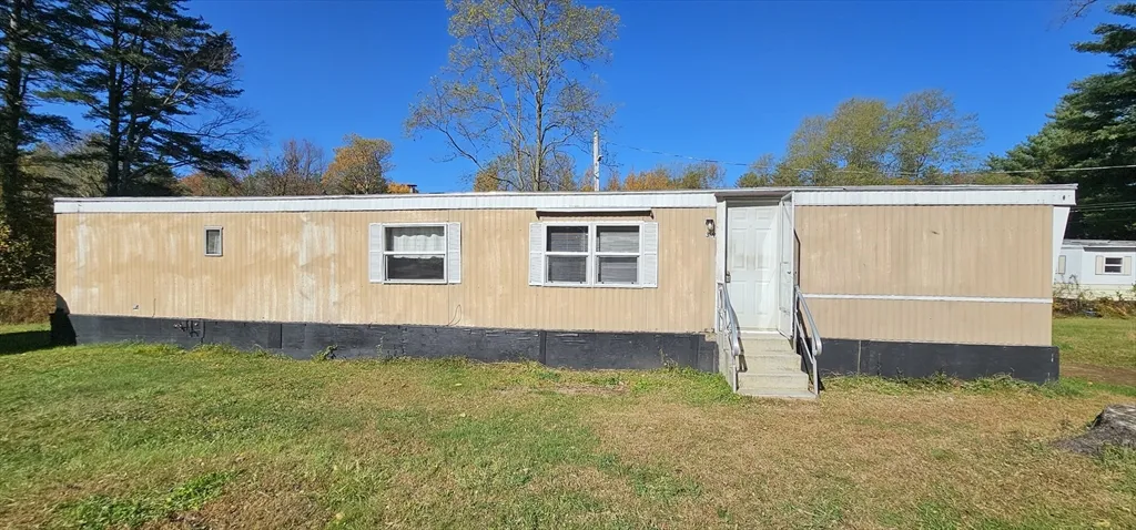 46 Madden Rd, West Brookfield