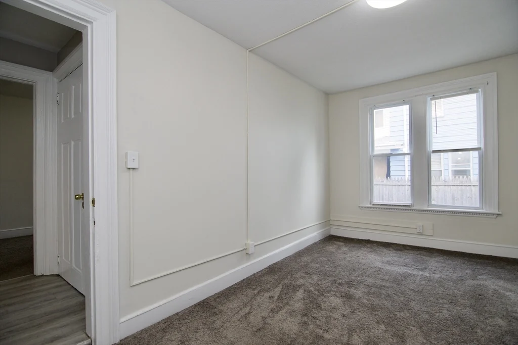 60 Howes St, Springfield