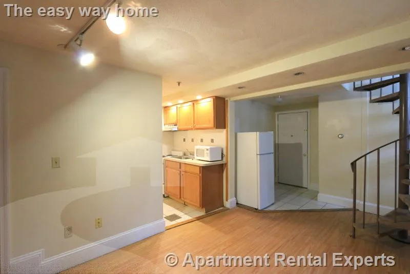 12 Mt Auburn St, Harvard Square