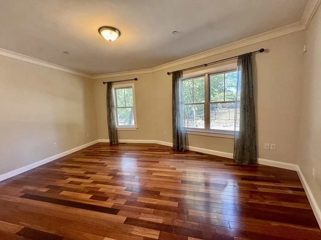 81 Westminster Ave, Roxbury