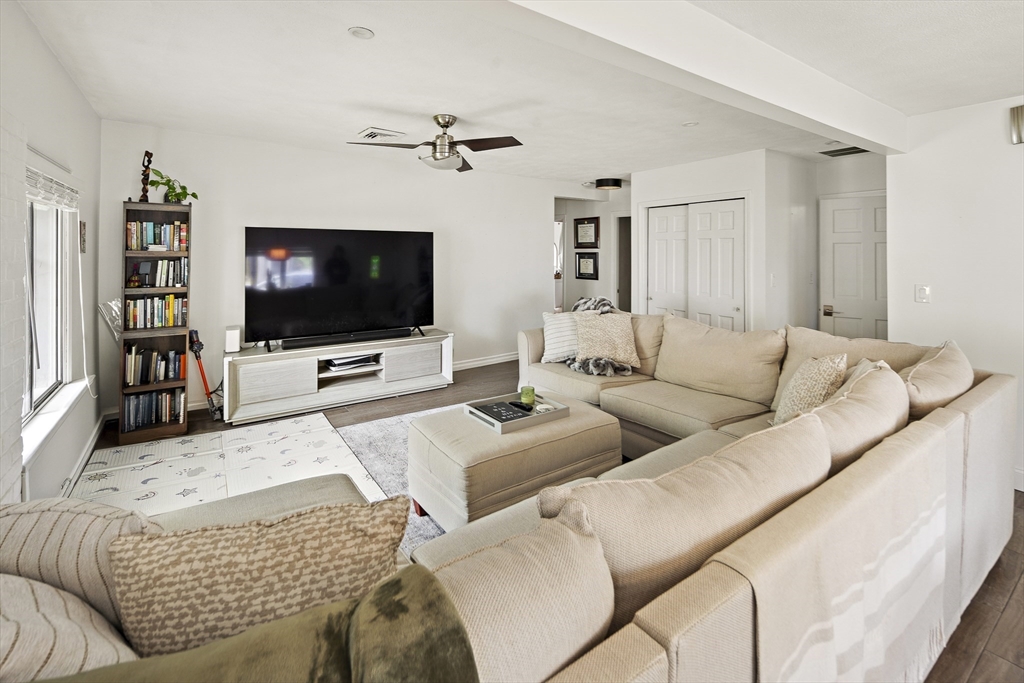 50 Triton Ave, Point Shirley