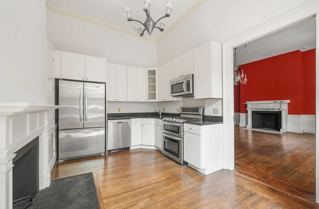 13 Chestnut St, Beacon Hill