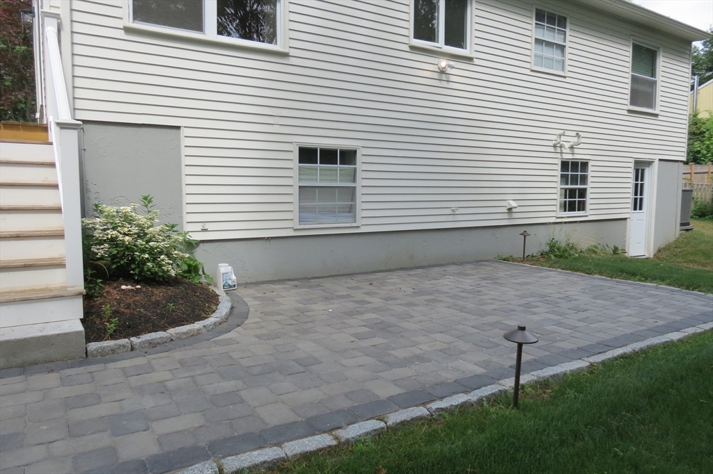 123 Low St, Newburyport