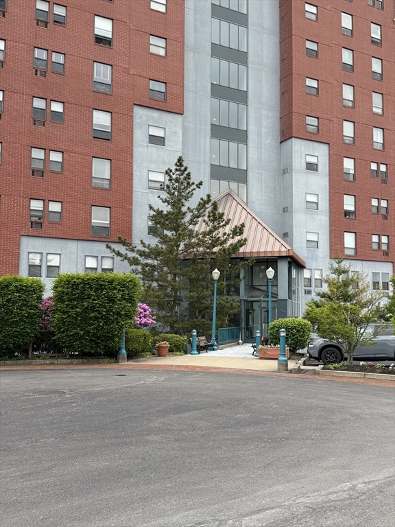 750 Davol St, Fall River