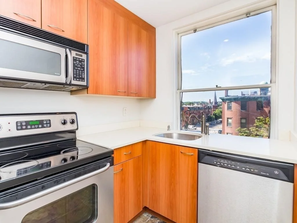 492 Massachusetts Ave, South End