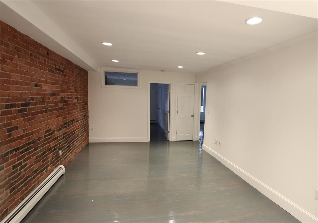 127 Saint Botolph St, Back Bay