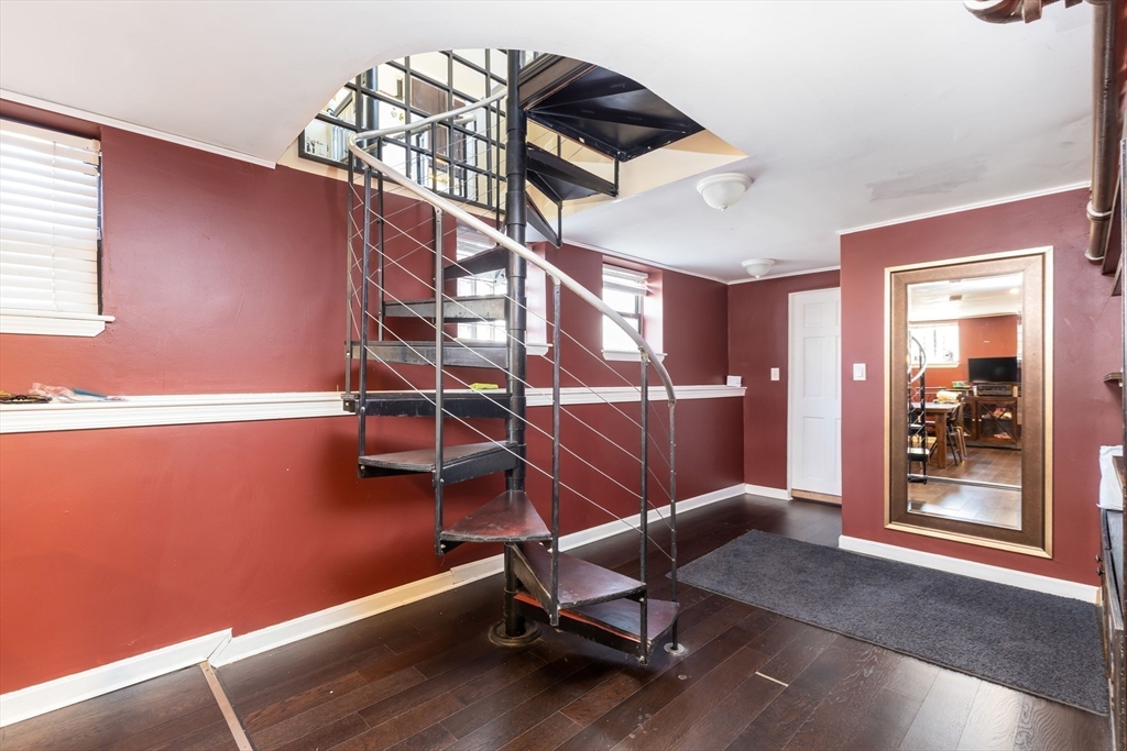 21 Royal St, Allston