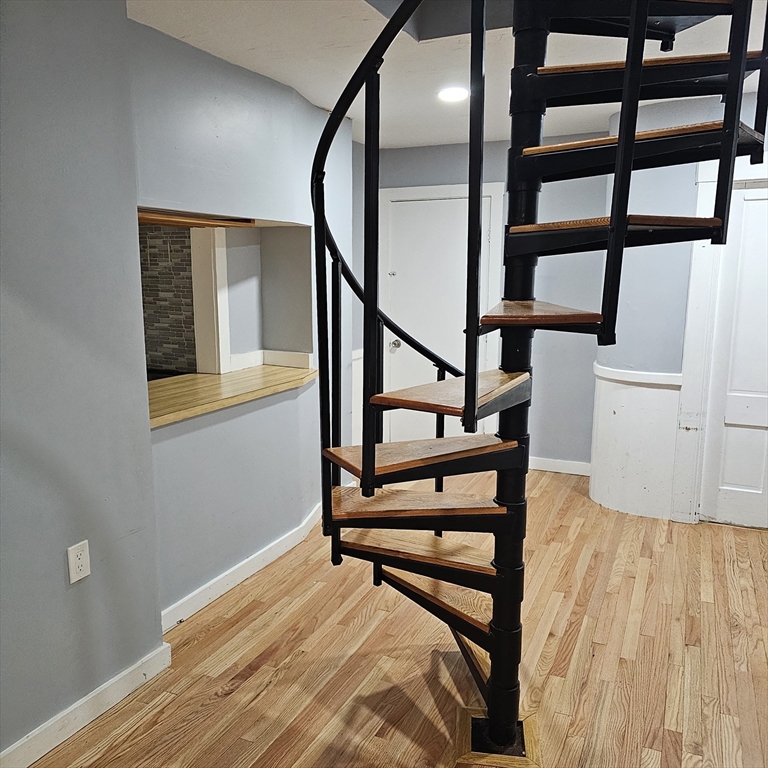 106 Walnut St, Clinton