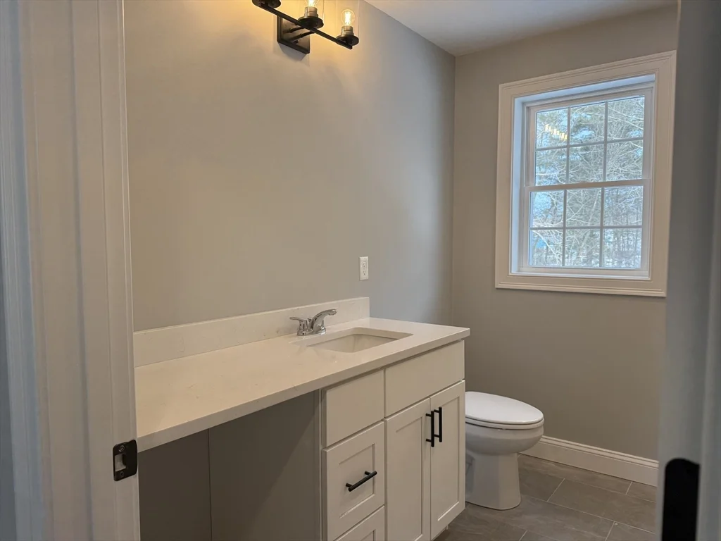 25 Kashmir's Way, Middleboro