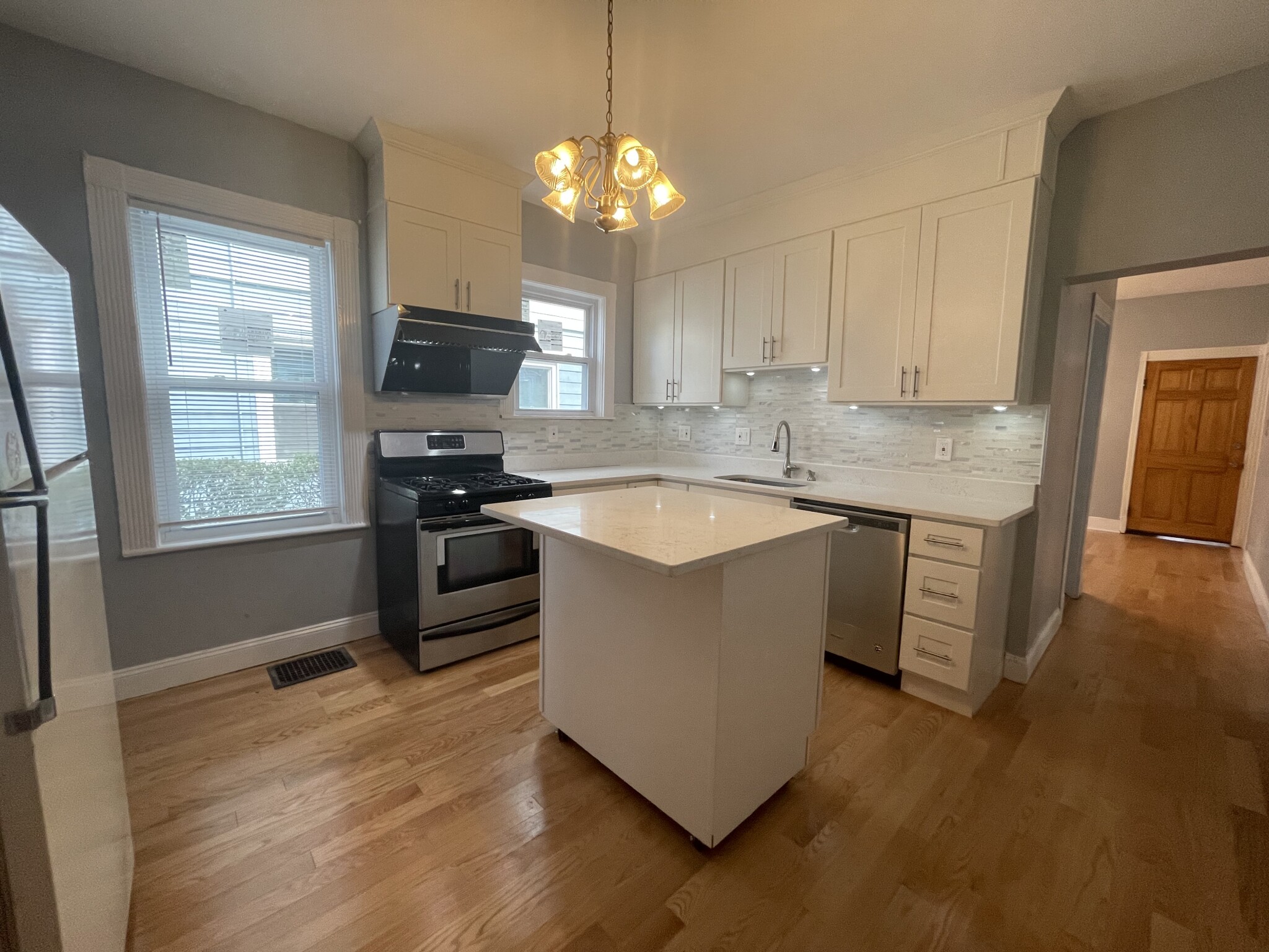 3 bed, 1 bath apartment for rent at 24 Litchfield St Unit 2, Brighton