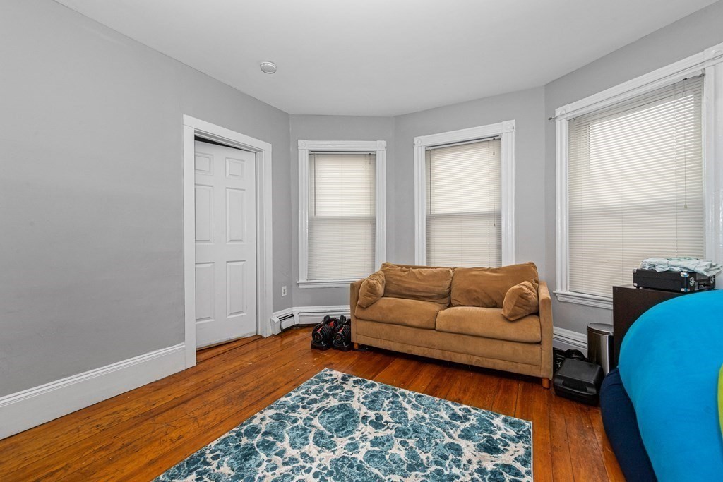 44 Hillside St, Mission Hill