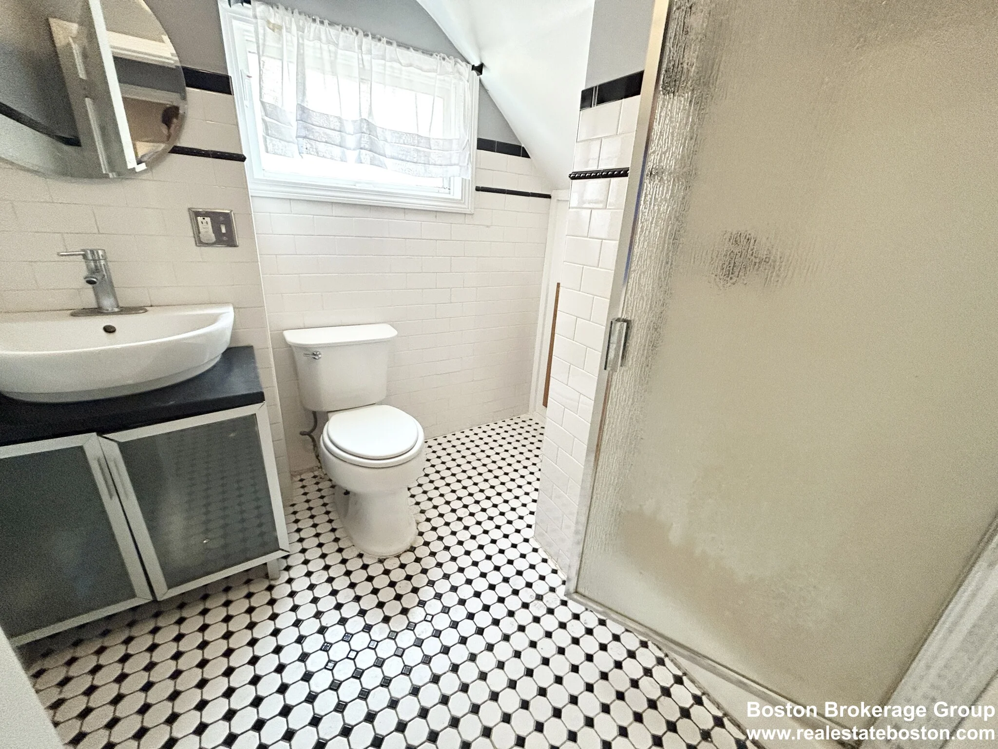 14 Batchelder St, Roxbury