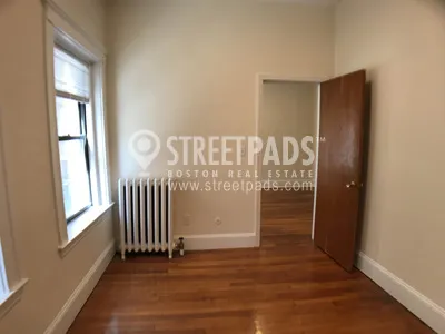 1315 Commonwealth Ave, Allston