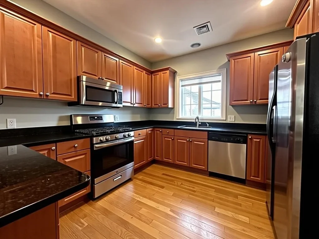 6 Wyman St, Jamaica Plain