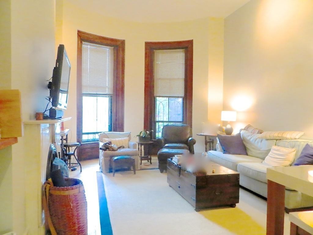 68 Waltham St, Boston