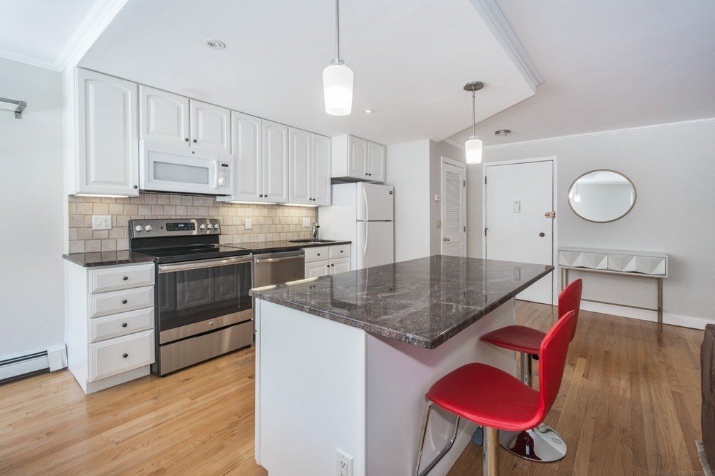 123 Sewall Ave, Longwood