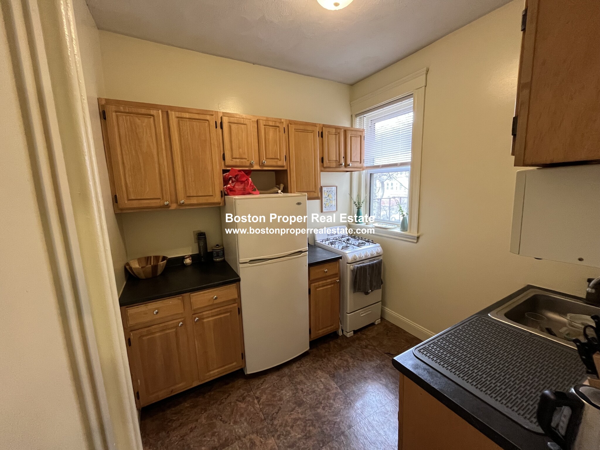 124 Peterborough St, Fenway