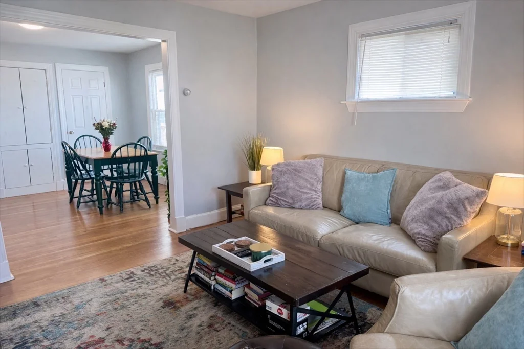 76 Prospect St, Watertown