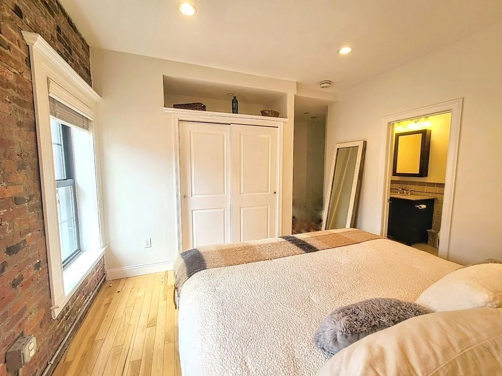 99-105 Broad, Waterfront