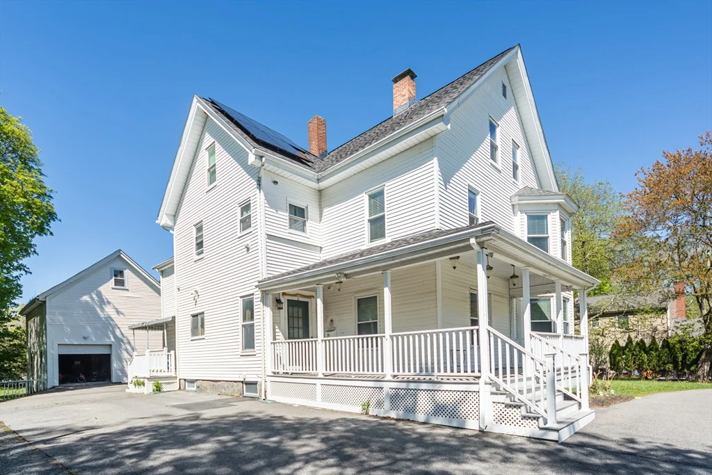 26 Pine St, Natick