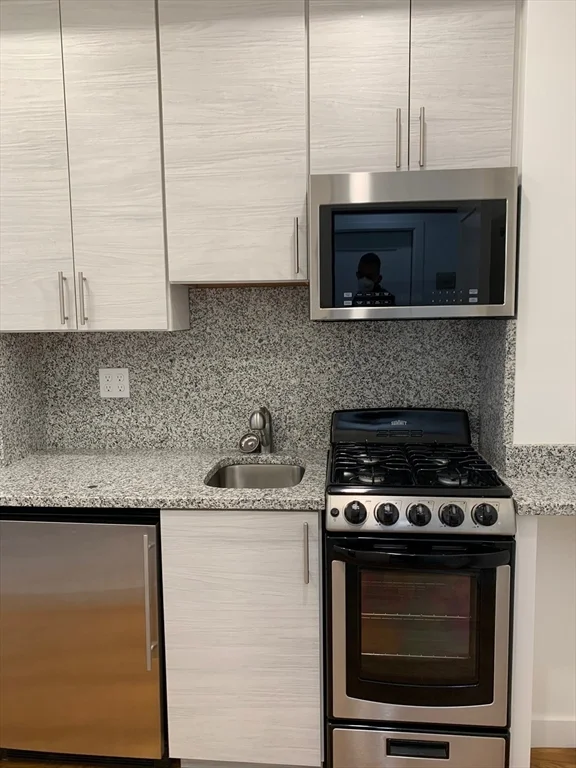 16 Fifth St, Chelsea