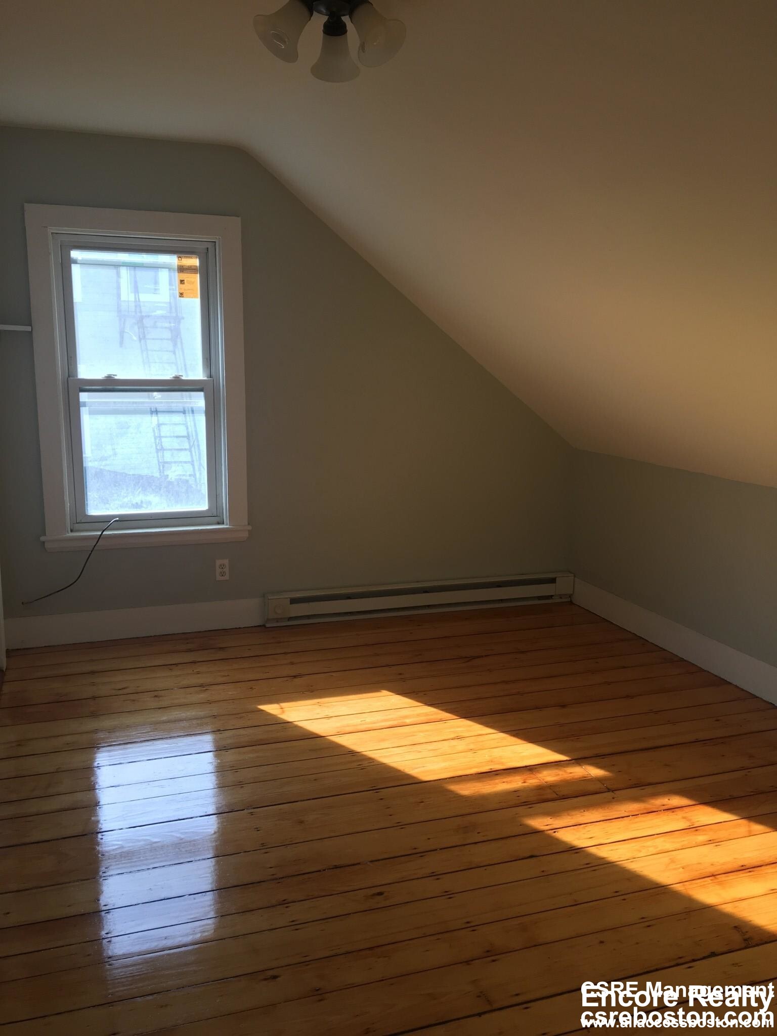 10 Saunders St, Allston