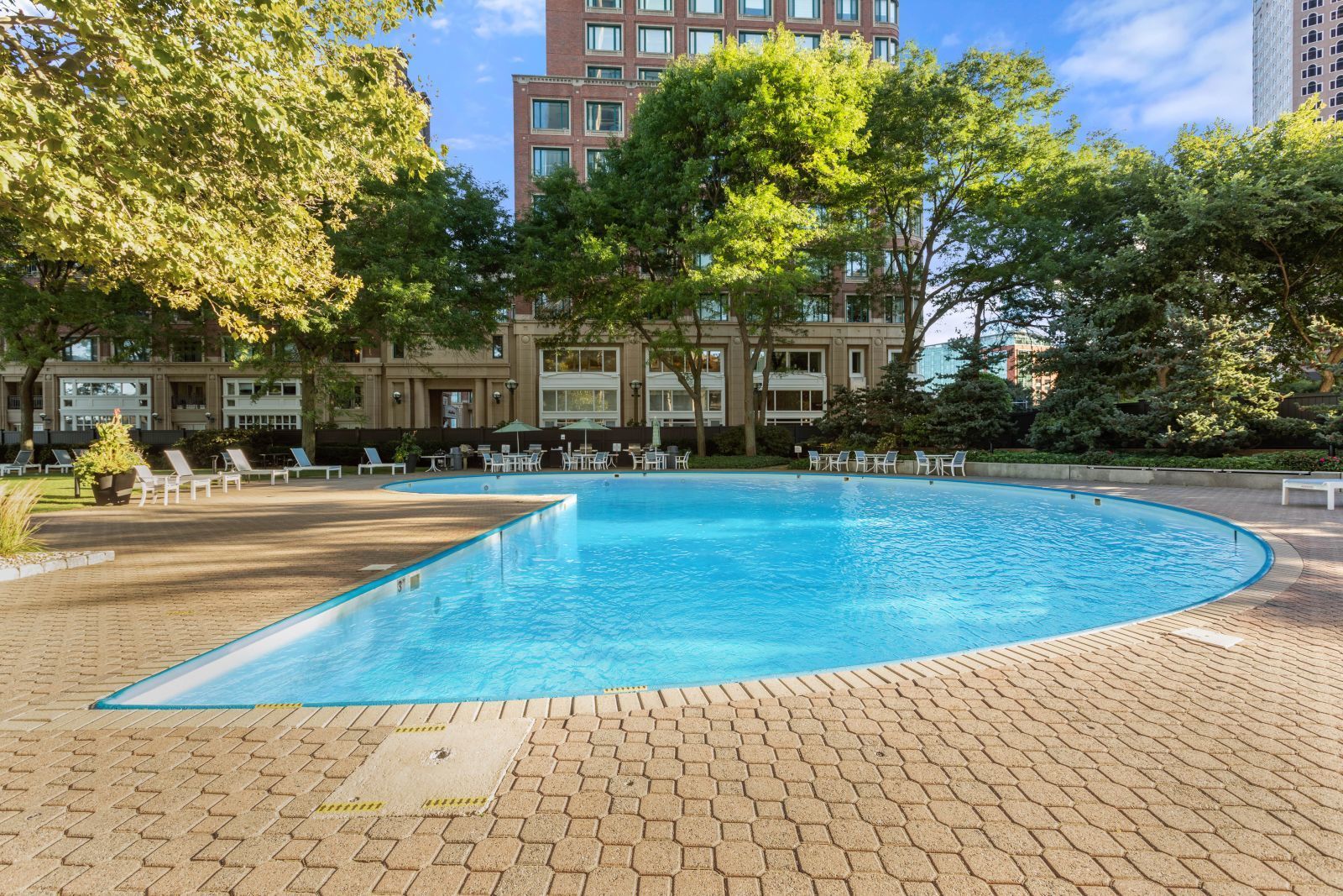 1 bed, 1 bath apartment for rent at 65 East India Row Unit 7D, Waterfront — photo 9 of 14