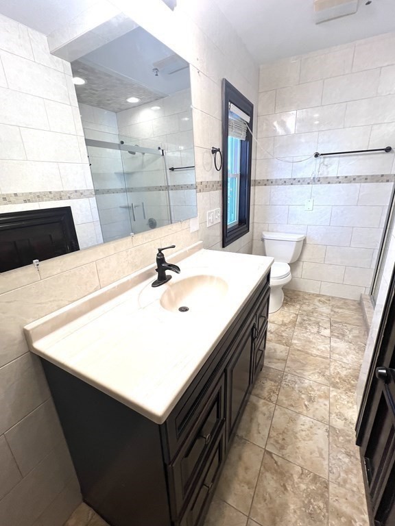 15 Locust St, Everett