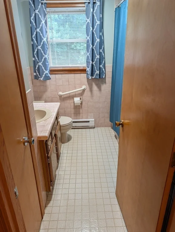 10 Sherwood Ln, Raynham