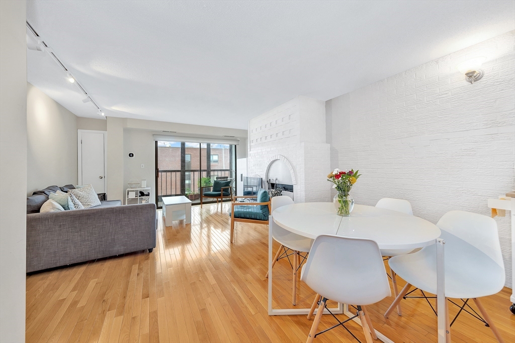 1580 Massachusettsave, Harvard Square