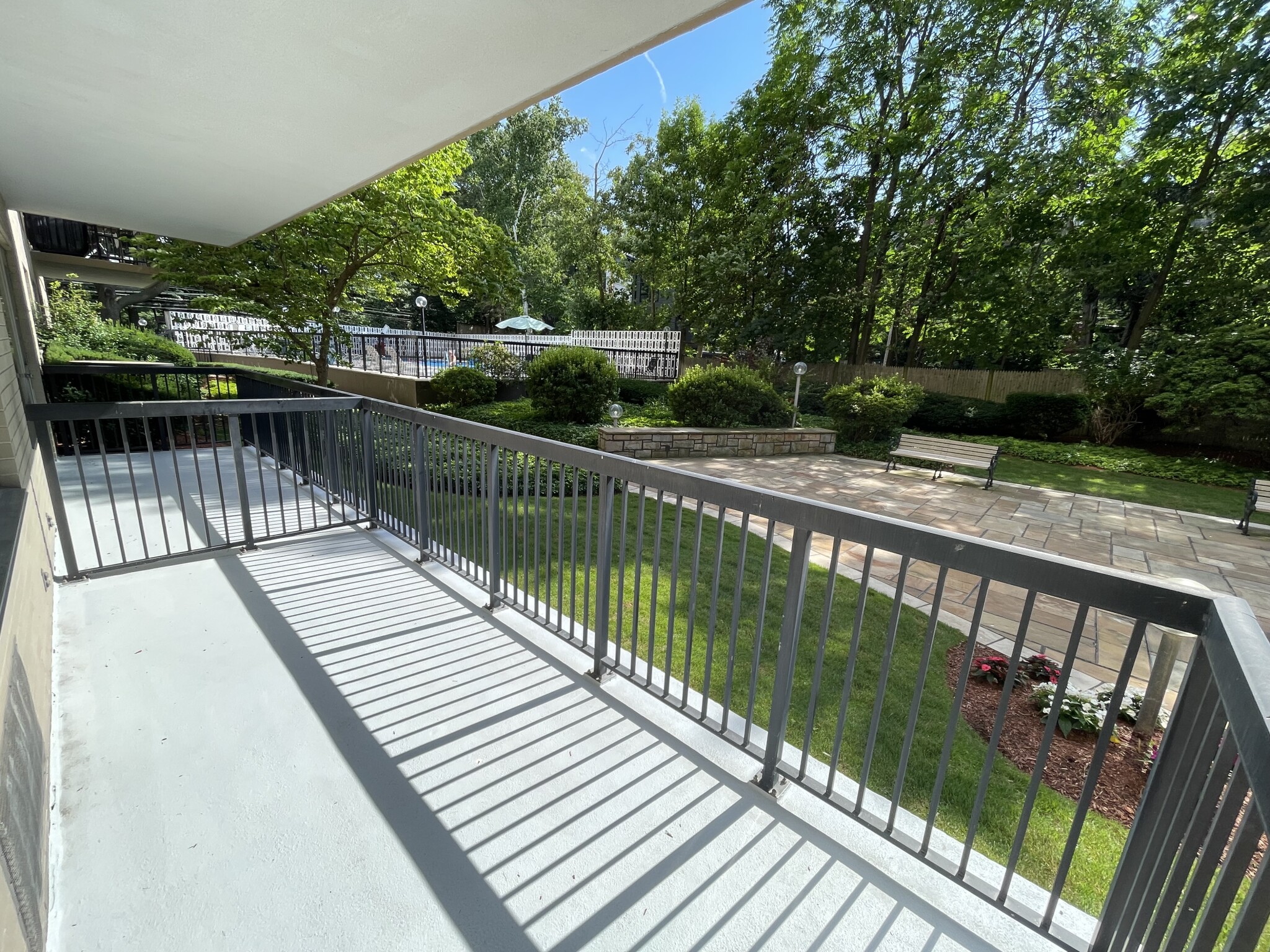 101 Monmouth St, Longwood