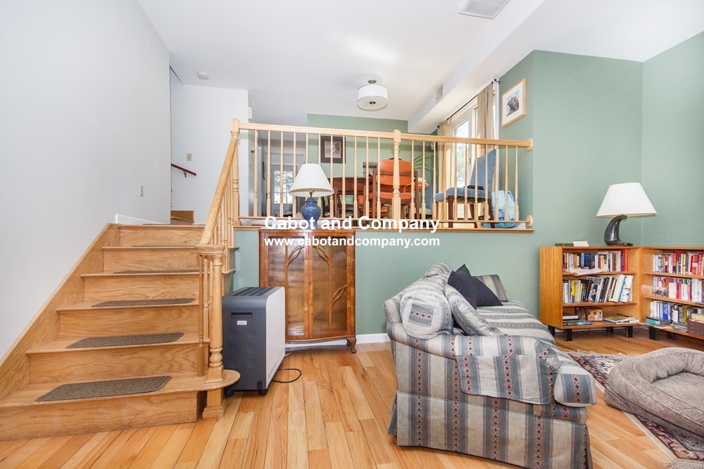 2 Brewer St, Jamaica Plain