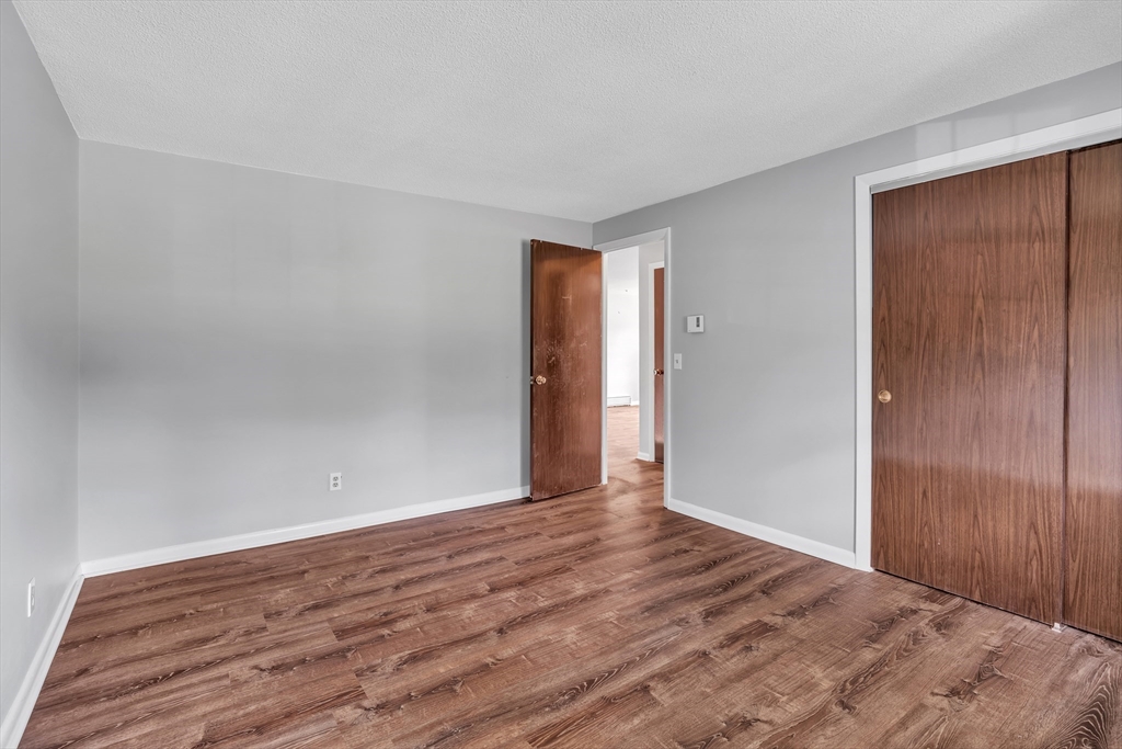 89 Pleasant St, Medfield