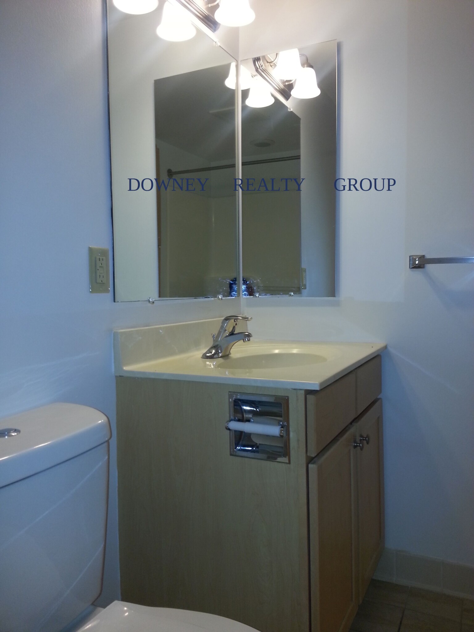 14 Temple St, Framingham